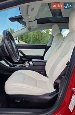Седан Tesla Model 3 2018 в 