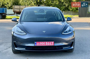 Седан Tesla Model 3 2020 в 