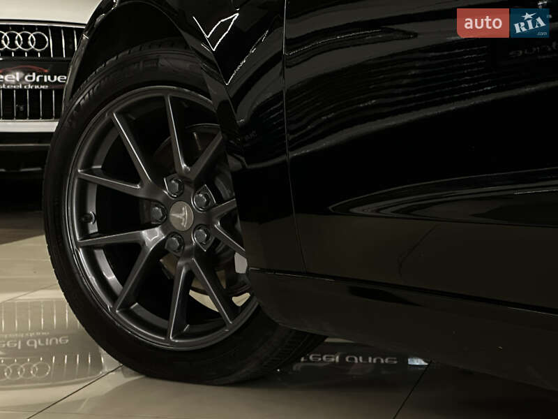 Седан Tesla Model 3 2021 в Миколаєві