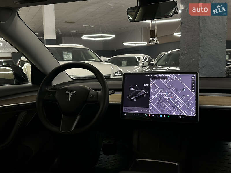 Седан Tesla Model 3 2021 в Николаеве