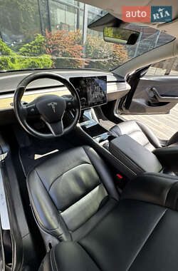 Седан Tesla Model 3 2018 в 