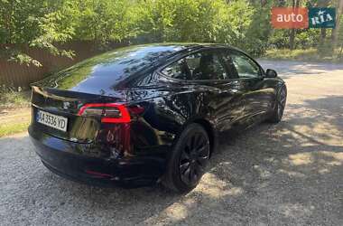 Седан Tesla Model 3 2022 в 