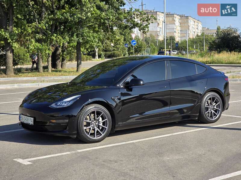 Tesla Model 3 2019
