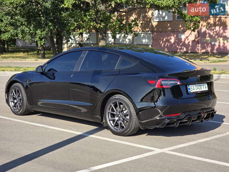Седан Tesla Model 3 2019 в Кропивницком