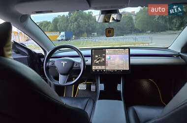 Седан Tesla Model 3 2019 в 
