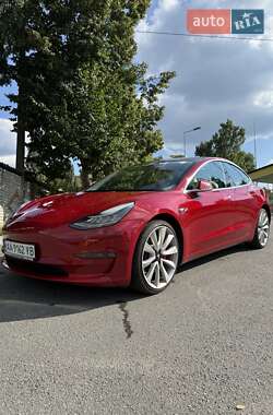 Седан Tesla Model 3 2018 в Киеве