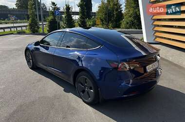 Седан Tesla Model 3 2023 в 