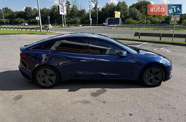 Седан Tesla Model 3 2023 в 