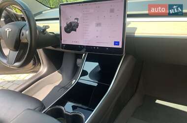 Седан Tesla Model 3 2018 в 