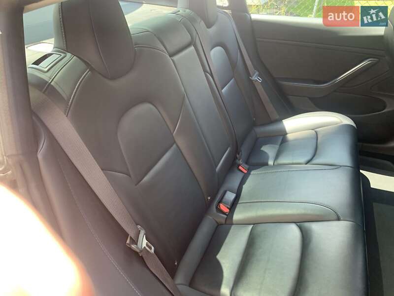 Седан Tesla Model 3 2018 в Львове фото 12 Седан Tesla Model 3 2018 в Львове