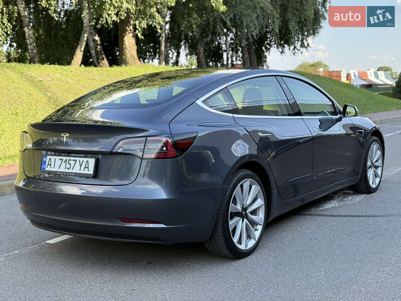 Седан Tesla Model 3 2019 в Києві