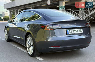 Седан Tesla Model 3 2019 в 