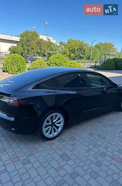 Седан Tesla Model 3 2023 в Луцке