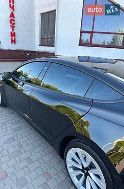 Седан Tesla Model 3 2023 в Луцке