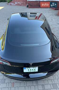 Седан Tesla Model 3 2023 в Луцке