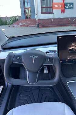 Седан Tesla Model 3 2023 в Луцке
