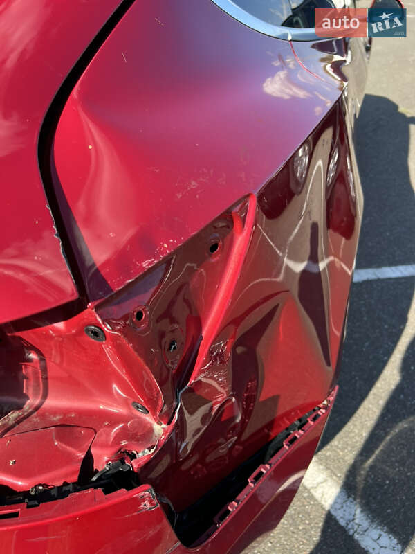 Седан Tesla Model 3 2019 в Киеве