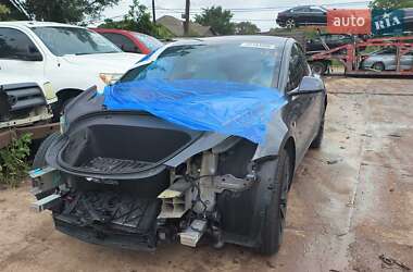 Седан Tesla Model 3 2021 в Львове