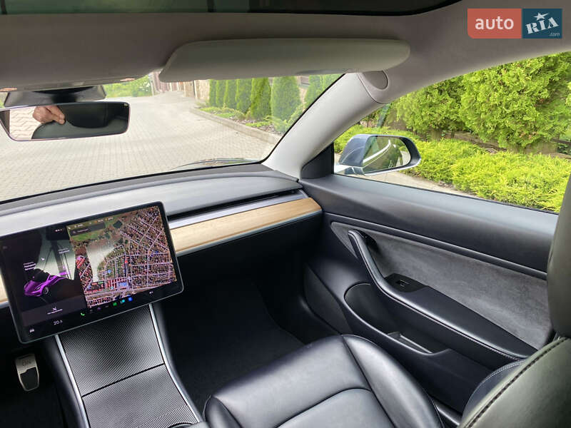 Седан Tesla Model 3 2018 в Хмельницькому