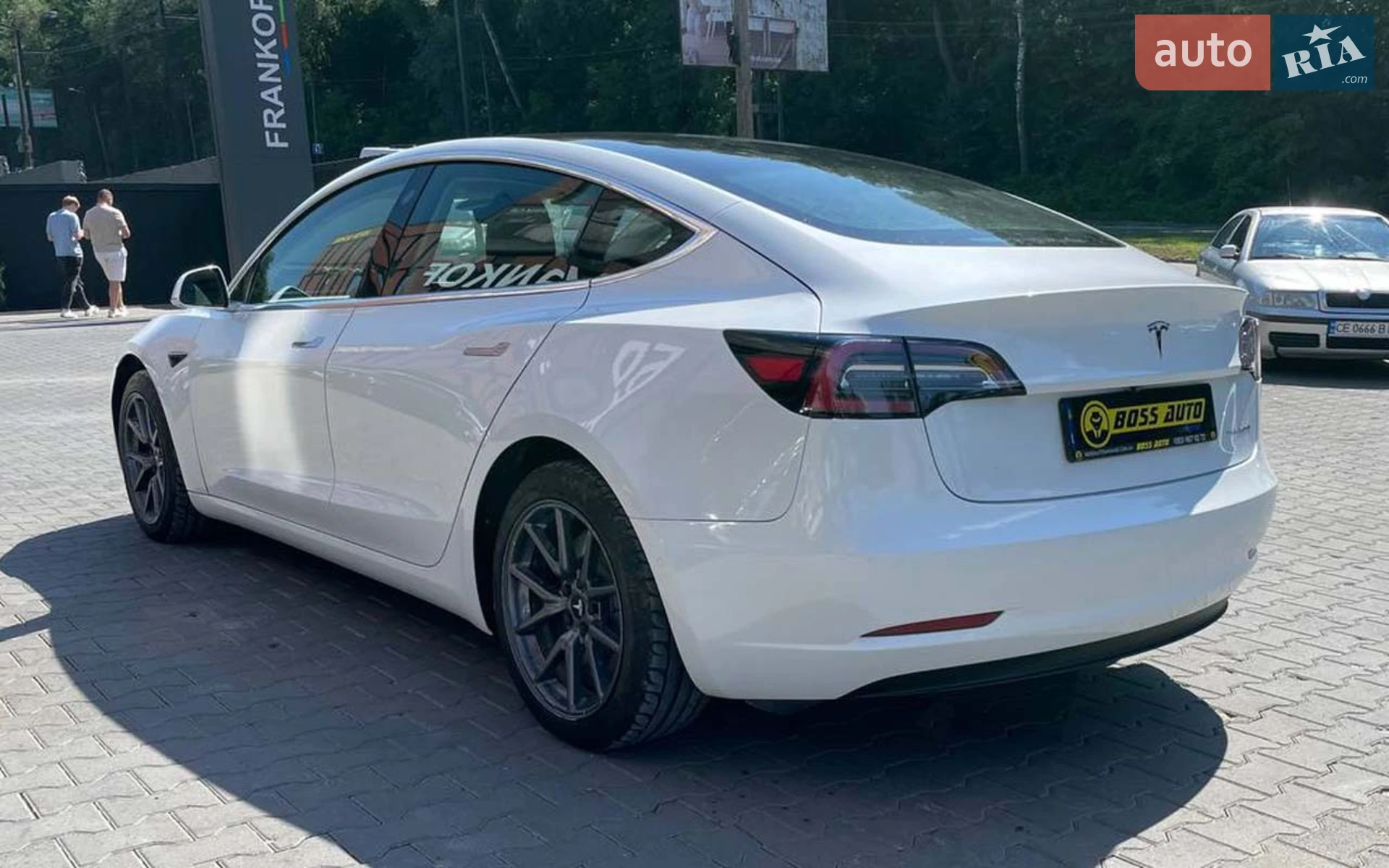 2020 Tesla Model 3 - мініатюра 4