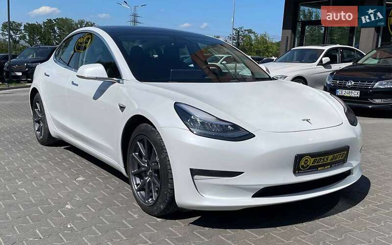 Tesla Model 3 2020