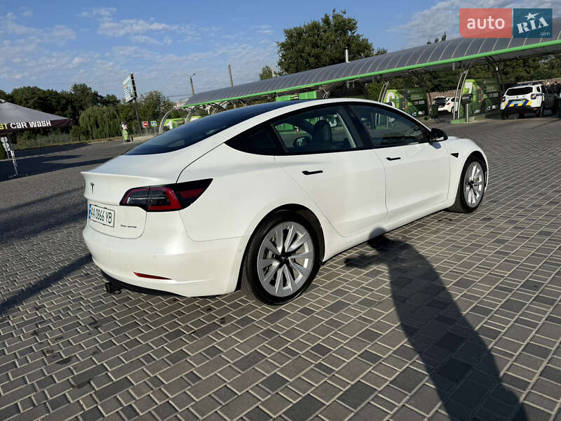 Седан Tesla Model 3 2021 в Кропивницком