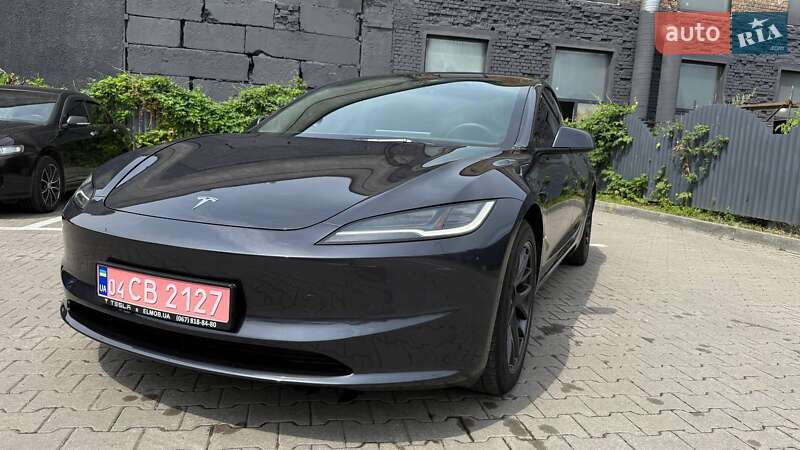 Седан Tesla Model 3 2024 в Киеве
