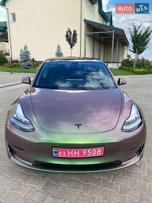 Tesla Model 3 2020