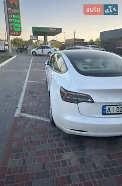 Седан Tesla Model 3 2021 в 