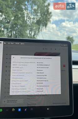 Седан Tesla Model 3 2022 в 