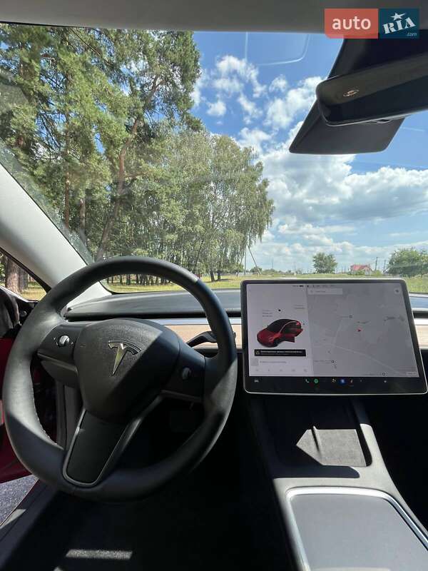 Седан Tesla Model 3 2022 в Макарове