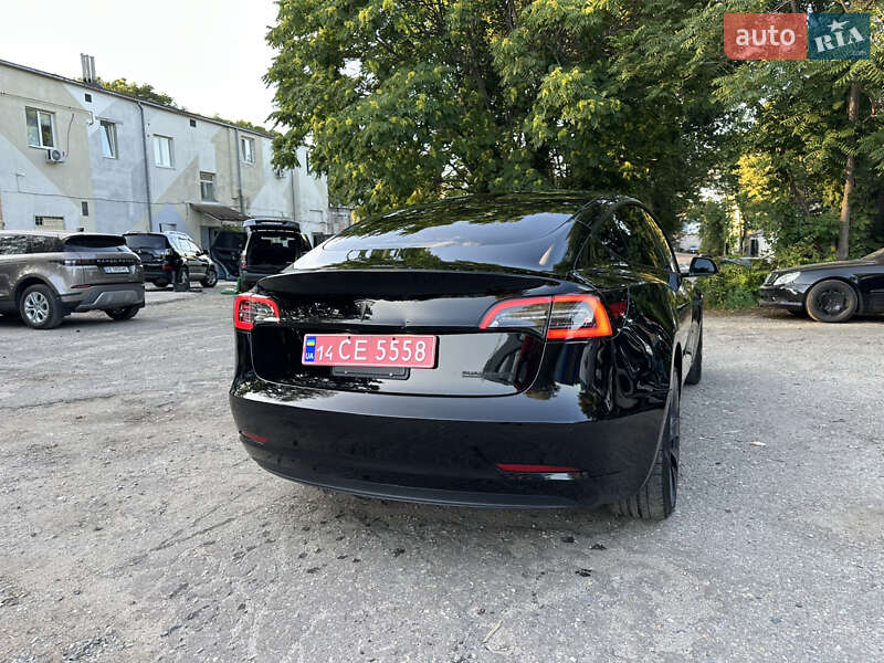 Седан Tesla Model 3 2022 в Днепре