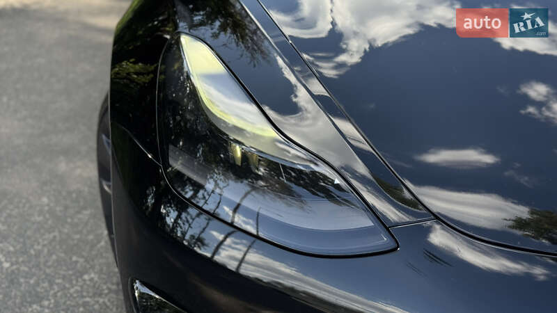 Седан Tesla Model 3 2021 в Житомирі