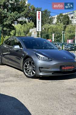 Седан Tesla Model 3 2018 в Сумах