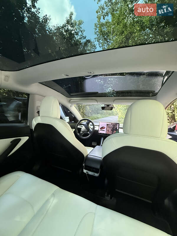 Седан Tesla Model 3 2019 в Білій Церкві
