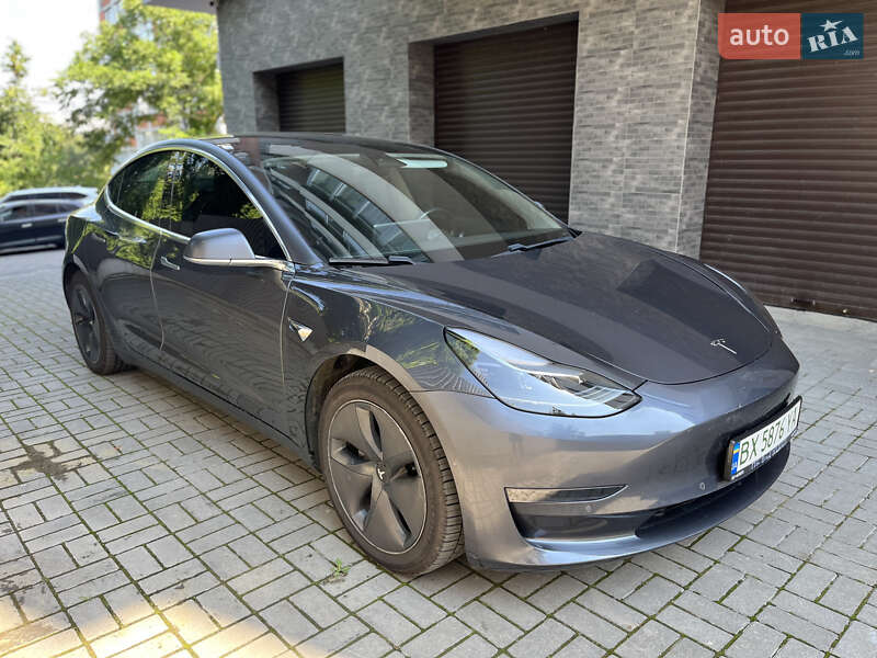 Седан Tesla Model 3 2018 в Хмельницком