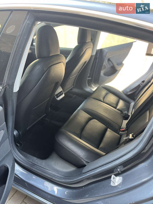 Седан Tesla Model 3 2018 в Хмельницком