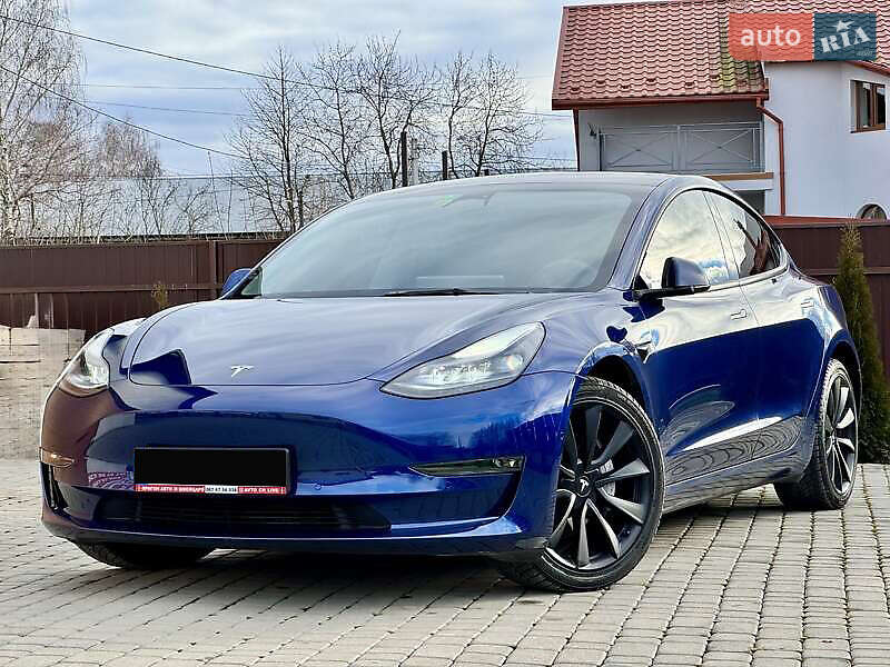 Седан Tesla Model 3 2022 в Києві