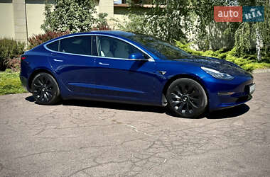 Седан Tesla Model 3 2019 в 