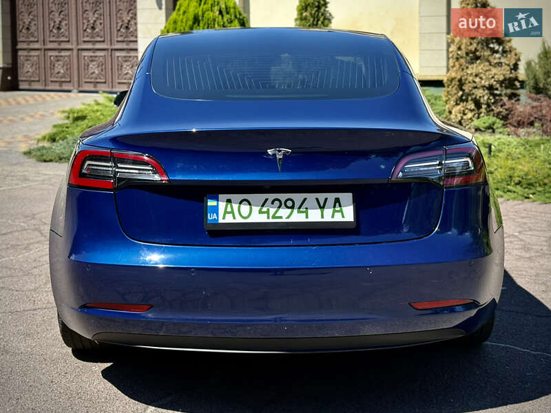 Седан Tesla Model 3 2019 в Днепре