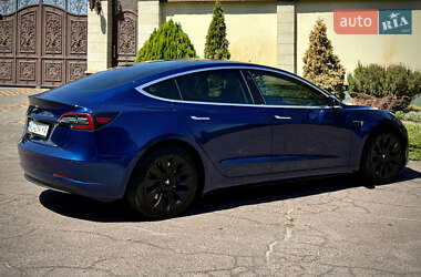 Седан Tesla Model 3 2019 в 