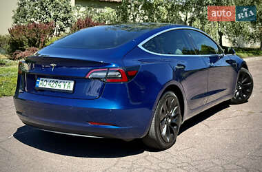 Седан Tesla Model 3 2019 в 