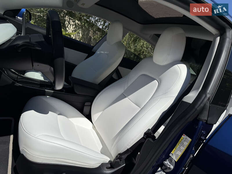 Седан Tesla Model 3 2019 в Днепре