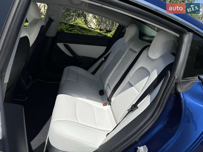 Седан Tesla Model 3 2019 в Днепре