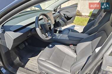 Седан Tesla Model 3 2024 в 