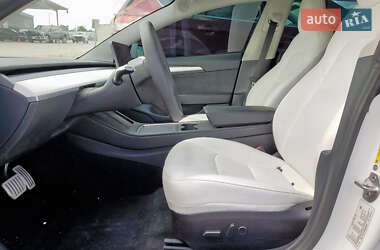 Седан Tesla Model 3 2021 в 
