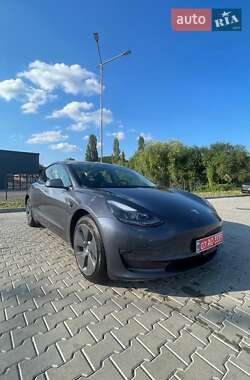 Седан Tesla Model 3 2023 в Мукачево