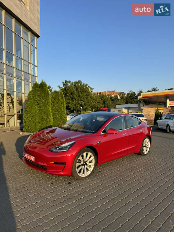 Седан Tesla Model 3 2020 в Хмельницком