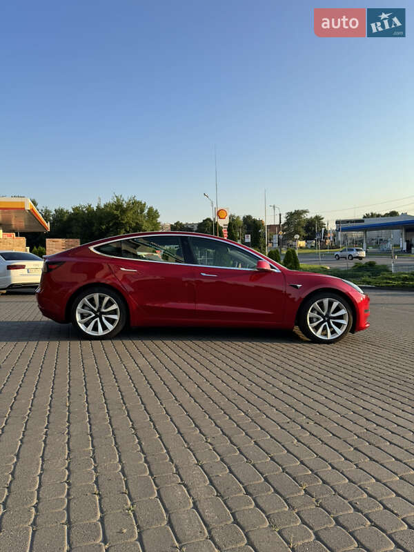 Седан Tesla Model 3 2020 в Хмельницком