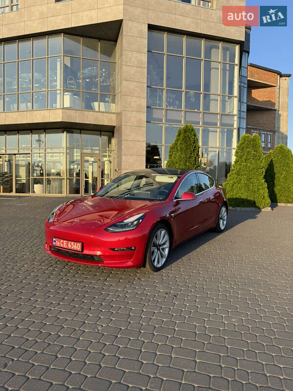Седан Tesla Model 3 2020 в Хмельницком